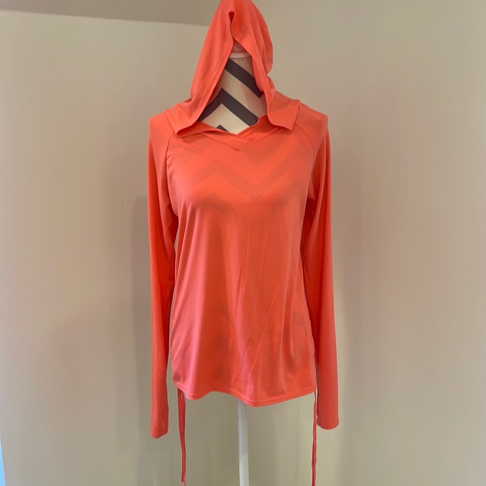 Magellan fish gear hoodie. Like new. Only worn once.